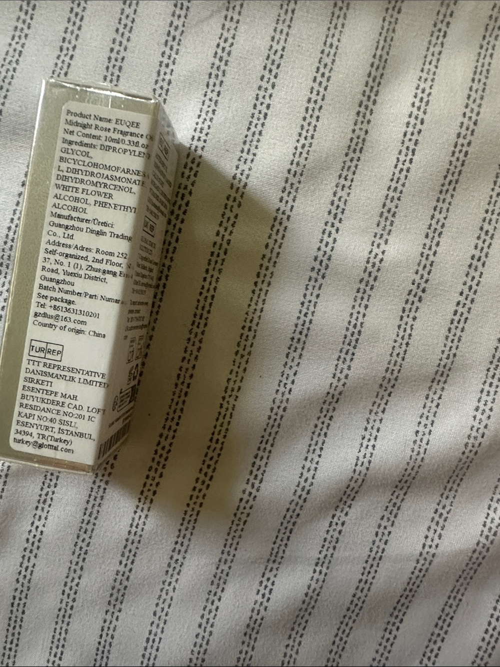 With vanilla White Rose Nourishing Body Oil - White